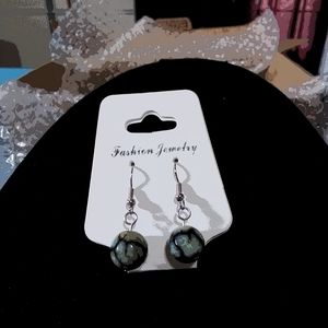 Gorgeous marbled earrings